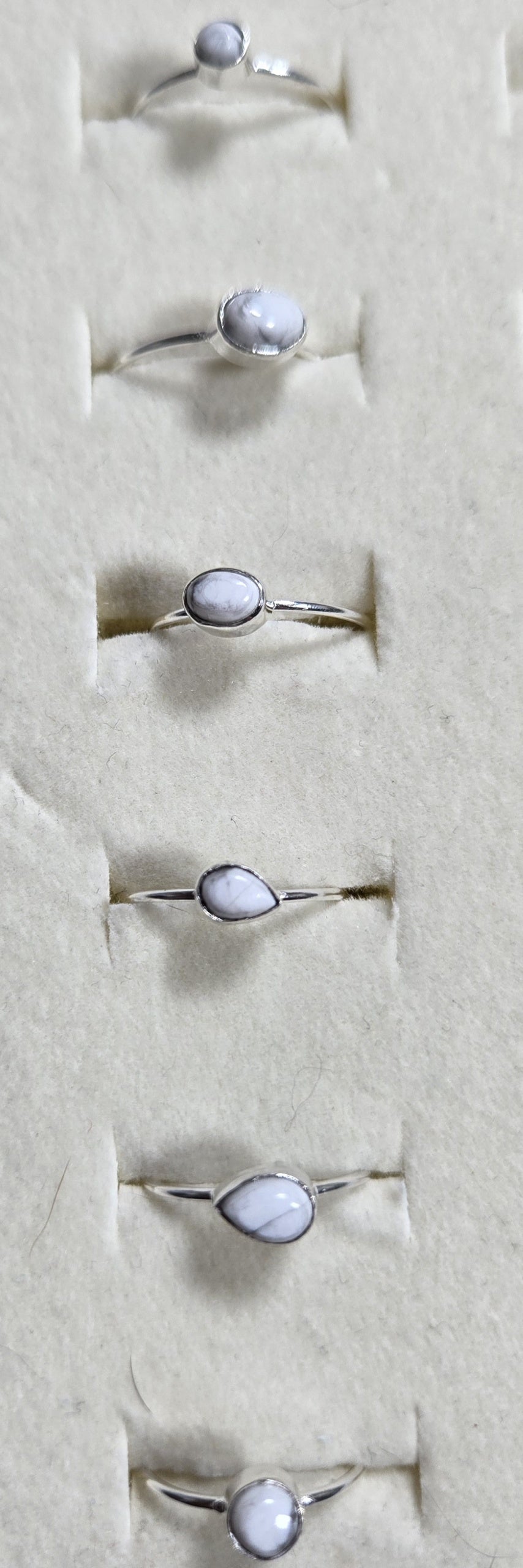 Size 7 Howlite