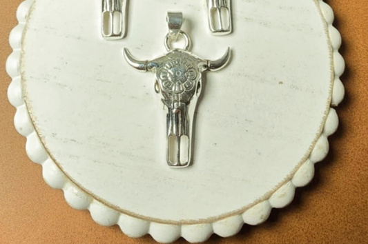 Longhorn Pendant